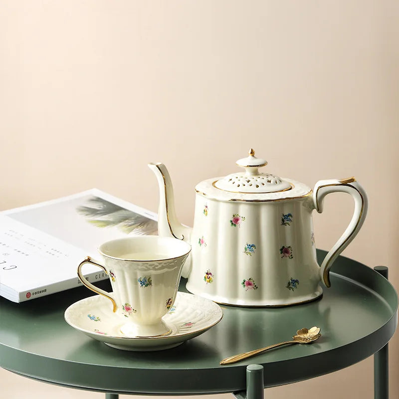 Royal Palace Retro Ceramic Cup & Saucer Set