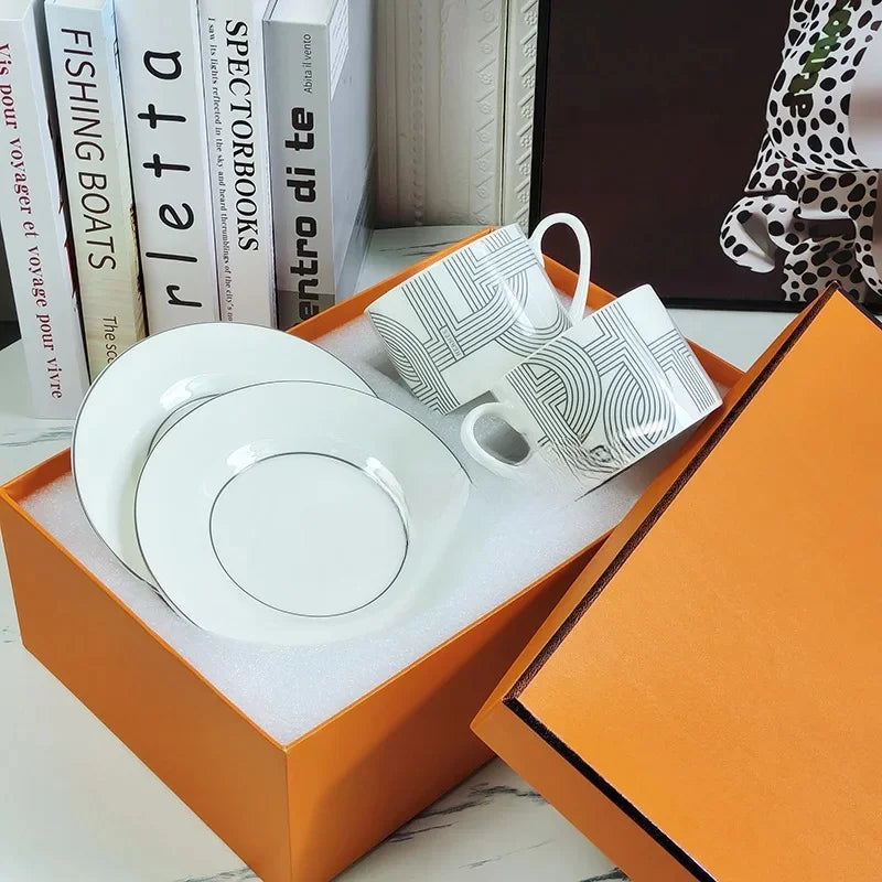 Fashionable European Style Red Tea & Coffee Set (2 Cups + 2 Plates) – Luxury Gift Box