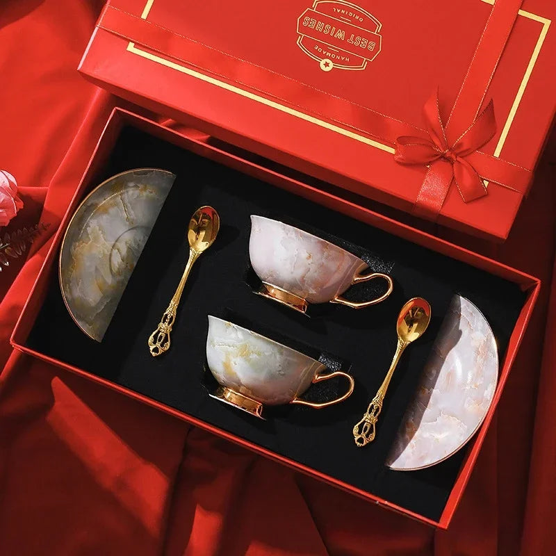 Exquisite Souvenir Cup Set.
