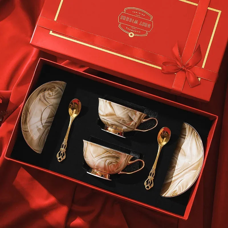 Exquisite Souvenir Cup Set.