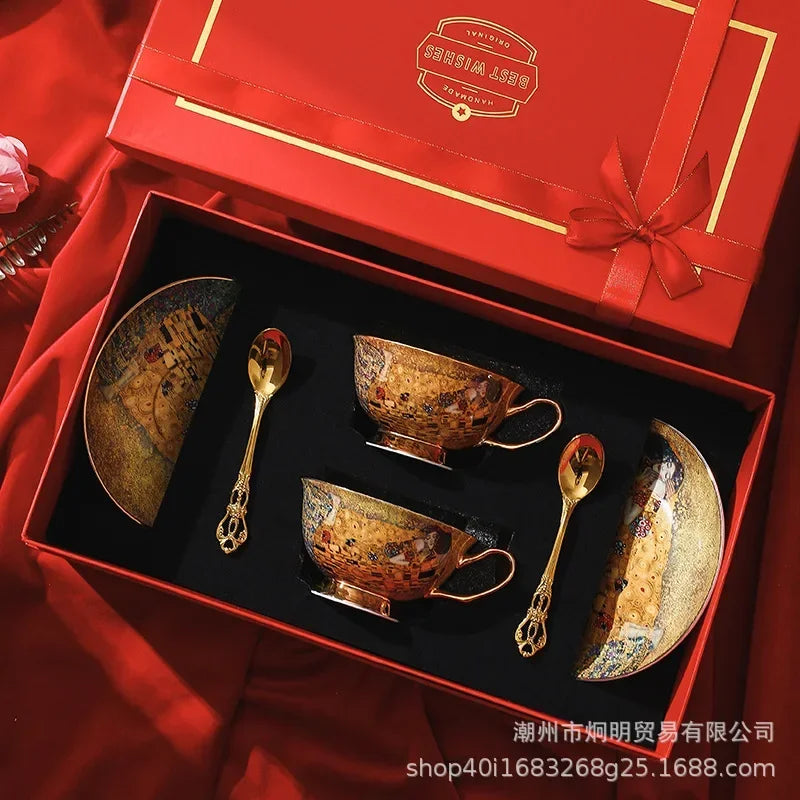 Exquisite Souvenir Cup Set.
