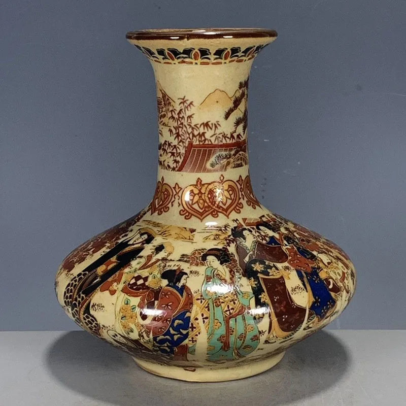 Exquisite Hand-Painted Porcelain Storage Jar – Vintage Collectible Art