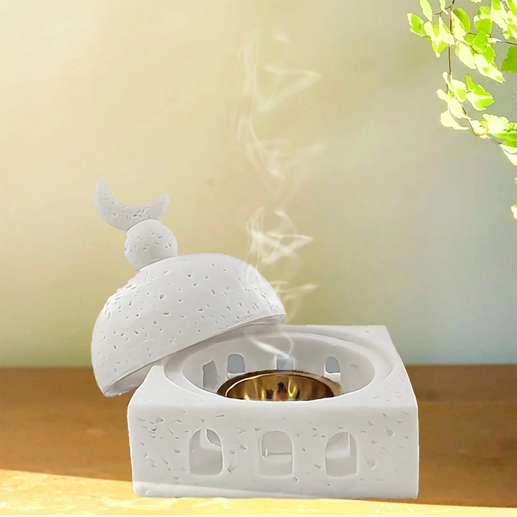 A creative Middle Eastern Moon Castle aromatherapy cup, incense burner decorations, living room office Eid Ramadan decorations i