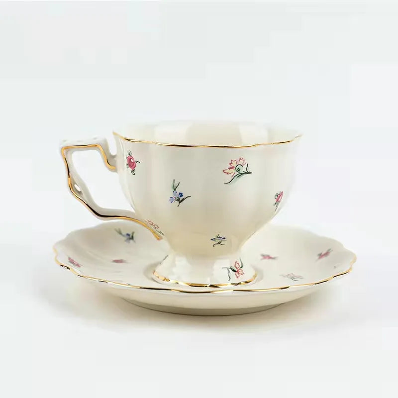 Vintage Lemon Teapot & Cup Set – Tania Bulhoes Inspired