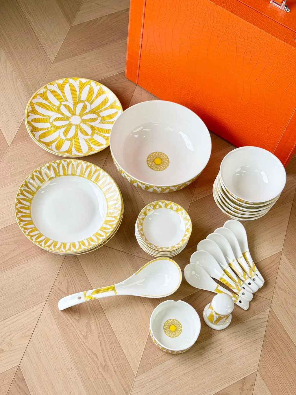 Triad Luxury 28Pcs Set