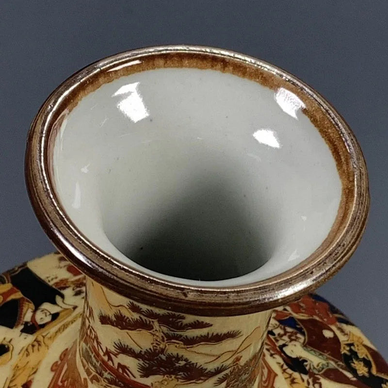 Exquisite Hand-Painted Porcelain Storage Jar – Vintage Collectible Art